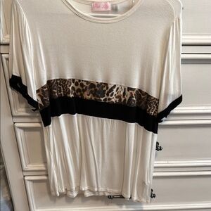 Pink Lily Black and White Relaxed Boxy Short Sleeve Tee